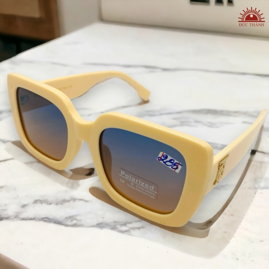 Kính Mát Phân Cực Burberry - Vàng Nhạt
