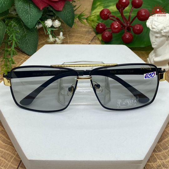 Kính Mát Cao Cấp Prada
