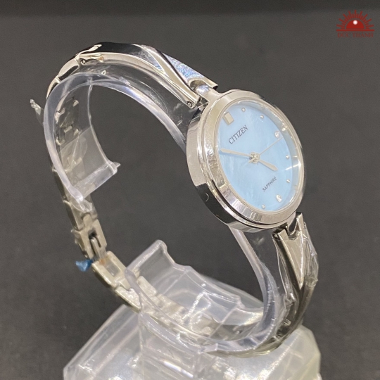 Đồng Hồ Citizen 7122L -  Lắc Tay - Mặt Xanh