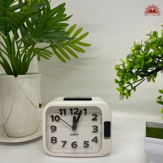 Đồng Hồ Báo Thức - Trắng - AY 18070