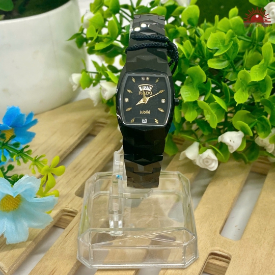 Đồng Hồ Nữ Đá Đúc Rado- Mặt Đen 6786L