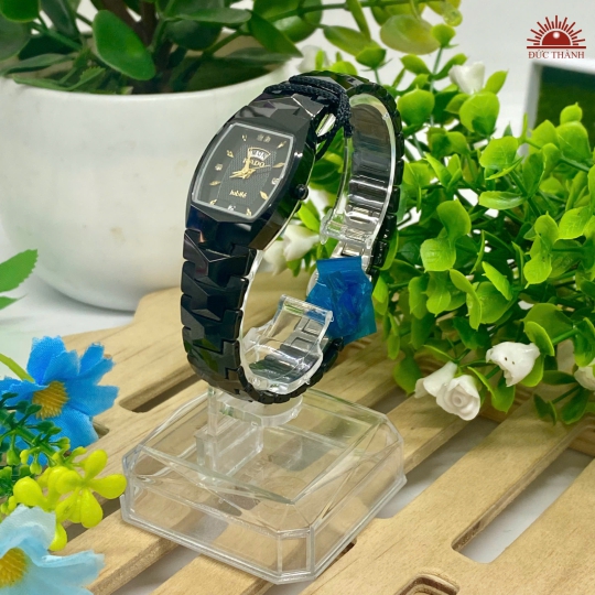 Đồng Hồ Nữ Đá Đúc Rado- Mặt Đen 6786L