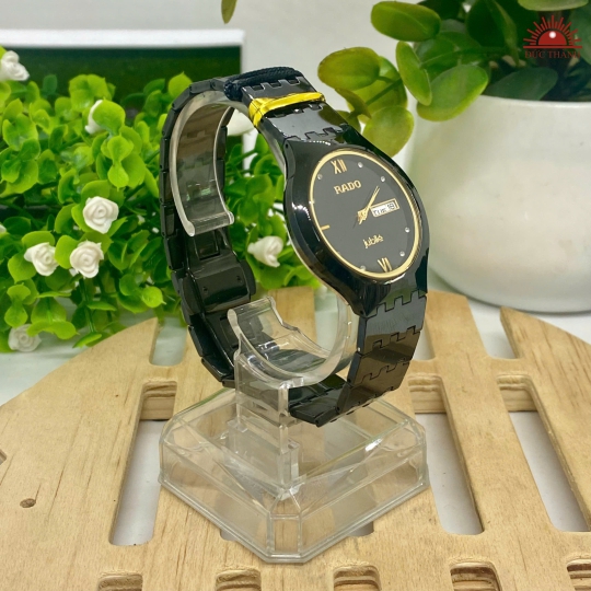 Đồng Hồ Nam Đá Đúc Rado - Mặt Đen Niềng Đen - 6028G